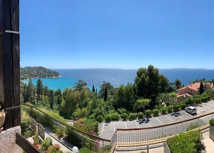 - Le Paradou Apartment Le Rayol-Canadel-sur-Mer