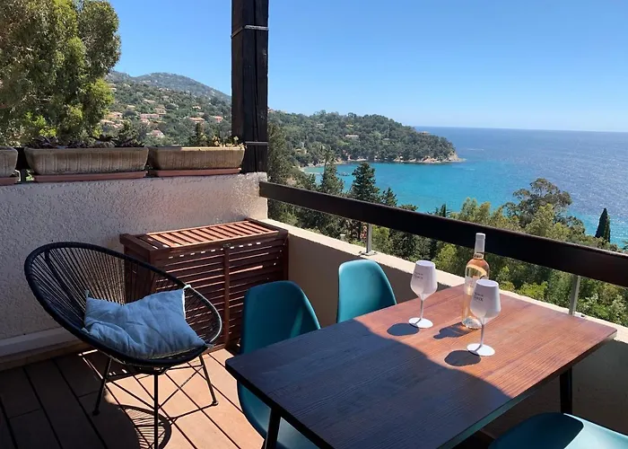 - Le Paradou Le Rayol-Canadel-sur-Mer